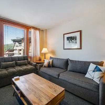 Zephyr Mountain Ski-In Ski-Out Condo
