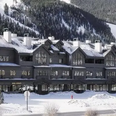Gateway Mountain Lodge