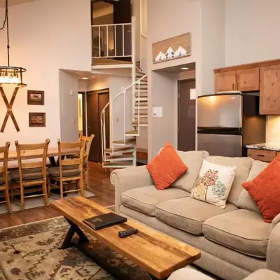 1168 Flying Dutchman condo