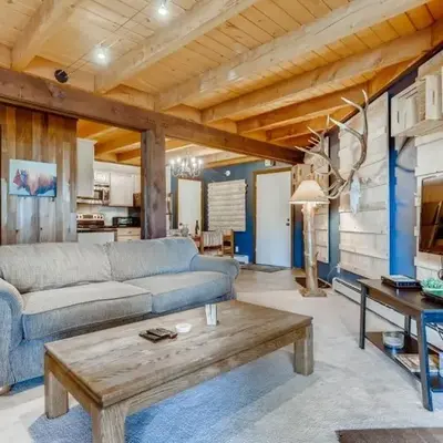 F201 Treehouse condo