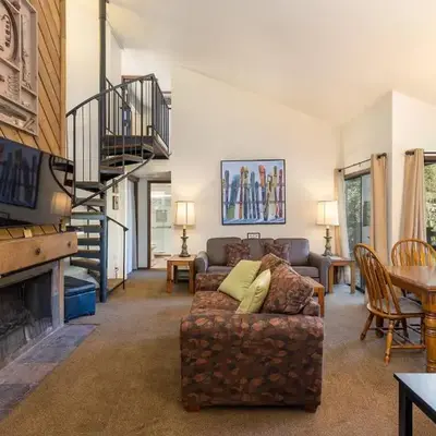 1196 Flying Dutchman condo