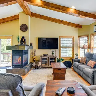 1 Mi to Grand Lake Family-Friendly Gem with Hot Tub