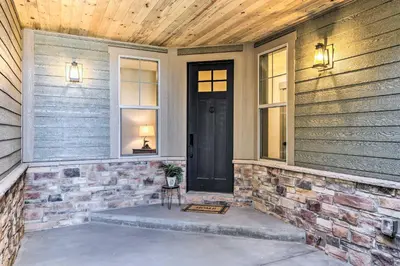 Gallery image of 3 Mi to Granby Ranch Townhome with Balcony and Views in Granby