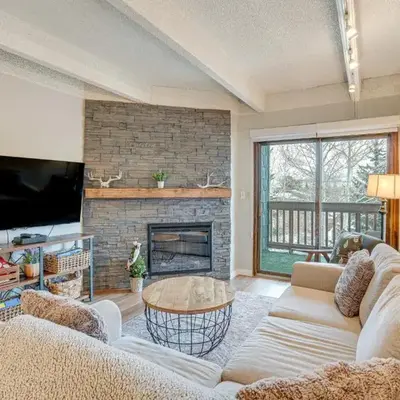 Walk to Main St! Condo with Hot Tub and Pool in Frisco