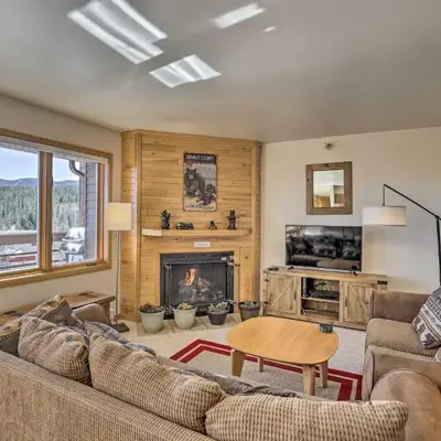 Condo with Views and Hot Tub Access in Silverthorne!
