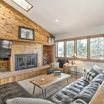 Sunny Alpine Escape with Hot Tub and Mountain Vistas!