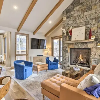 13 Mi to Slopes! Silverthorne Home with Pool Access