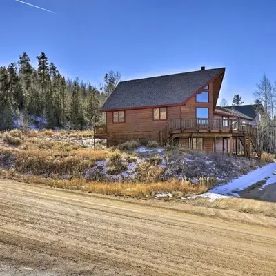 1 Mi to Granby Ranch Family-Friendly Cabin!