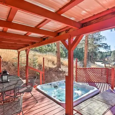 Wildmanor Ranch Near Red Rocks with Hot Tub!