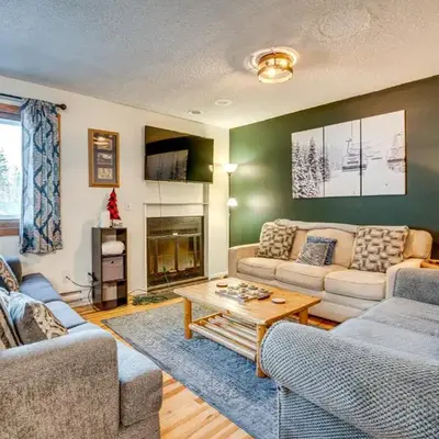 Walk to Main St Recently Renovated Frisco Condo