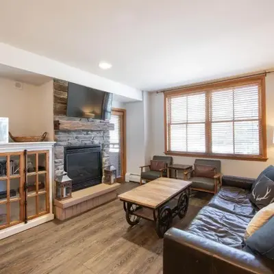 Cozy Lower Hughes View 2 BR Zephyr Mountain Lodge Condo with Ski Storage condo