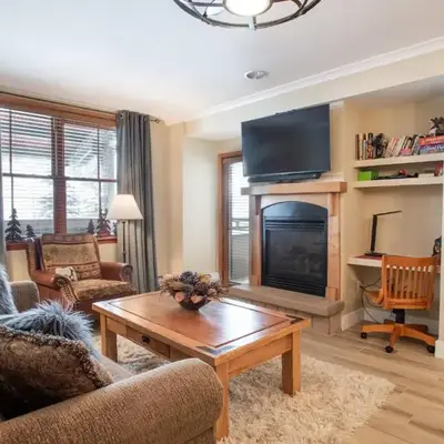 Gorgeous Zephyr Mountain Lodge Condo with Corridor Ski Trail Views condo