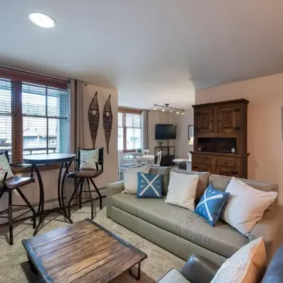 Lovely Zephyr Mountain Lodge Condo with Cozy Alcove - Close to Mountain condo