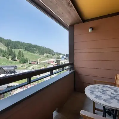 Zephyr Mountain Lodge Premium-Rated 2505