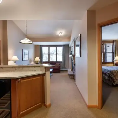 Zephyr Mountain Lodge Select-Rated 1604