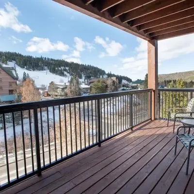 Comfortable Fraser Crossing Founders Pointe Condo Near Gondola with Onsite Ski Storage condo