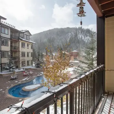Deluxe Fraser Crossing Founders Pointe Condo with Ski Storage and washer dryer condo