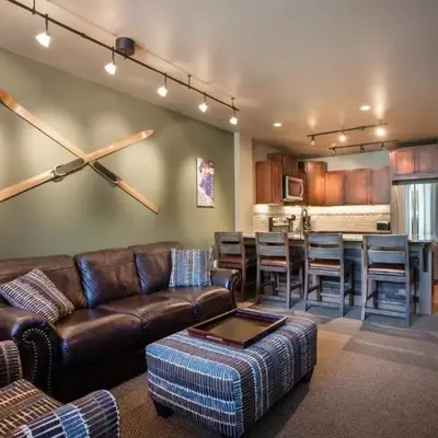 Stunning Zephyr Mountain Lodge Condo Overlooking The Village Plaza condo