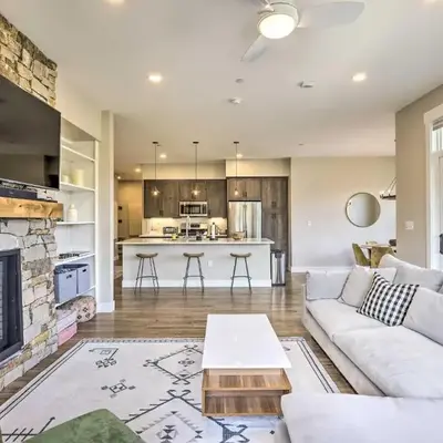 Winter Park Condo with Balcony about 4 Mi to Slopes