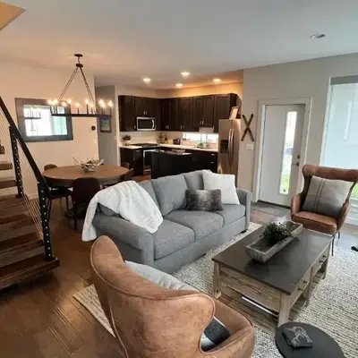 3BD/3BA- Updated Cozy Ski Retreat with Garage at the Base of Granby Ranch