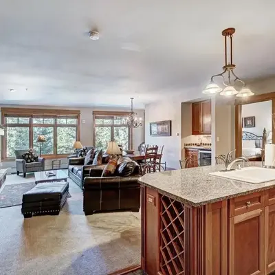 Luxury 3 BR in River Run Village Featuring Ski in