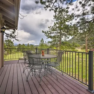 Rocky Mountain Breezes Cabin Grill and Deck!