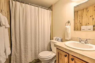 Gallery image of Cozy Family-Friendly Fraser Condo with Mtn Views! in Fraser