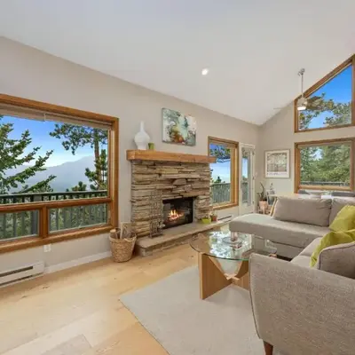 Cliffview Luxury Vacation Rental at Windcliff home