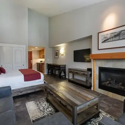 Premium Unit 4667 - Studio - Fraser Crossing Founders Pointe condo