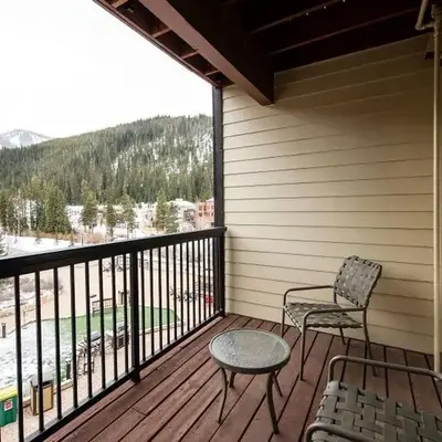 Premium Unit 4547 - One Bedroom withKitchenette - Fraser Crossing Founders Pointe condo