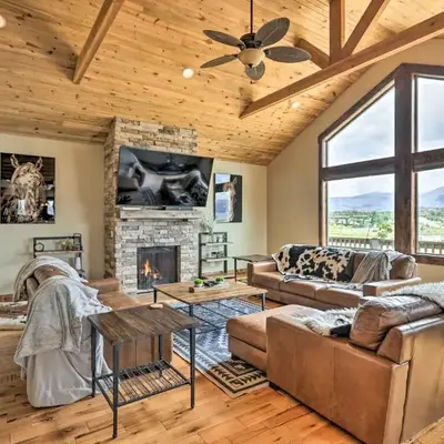 Game Room and Hot Tub Luxe Grand Lake Retreat!