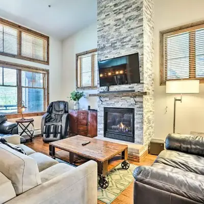 Winter Park Condo with Mountain Views and Hot Tub