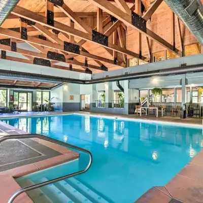 6 Mi to Ski Resort! Lakefront Breckenridge Cabin