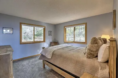 Gallery image of Near Hiking Mtn-View Conifer Cabin with 2 Decks in Conifer
