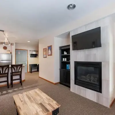 Premium Unit 1108 - One Bedroom - Zephyr Mountain Lodge condo