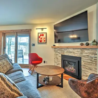 MtnandLake Views and 3 Mi to Skiing Dillon Condo