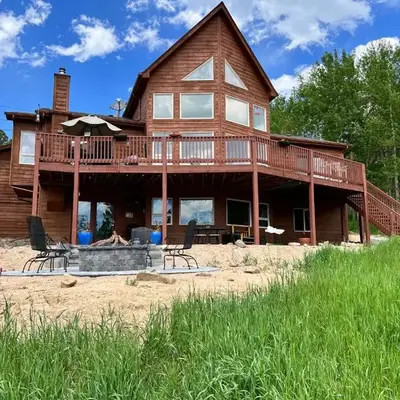 Meandering Moose Apartment Vacation Rental