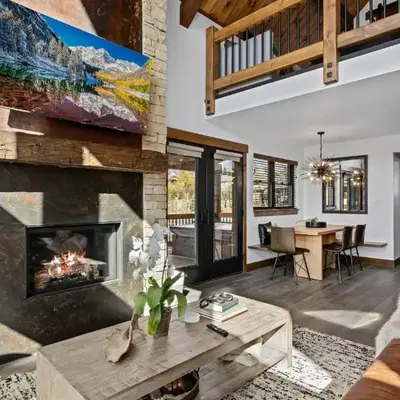 Rocky Mountain Gem! Two Large patios