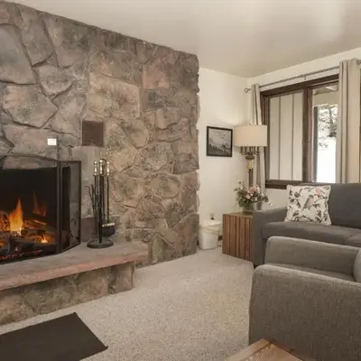 Hideaway Village Alpine 4