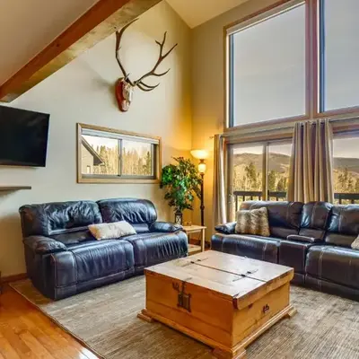 Private Deck and Hot Tub Silverthorne Home!
